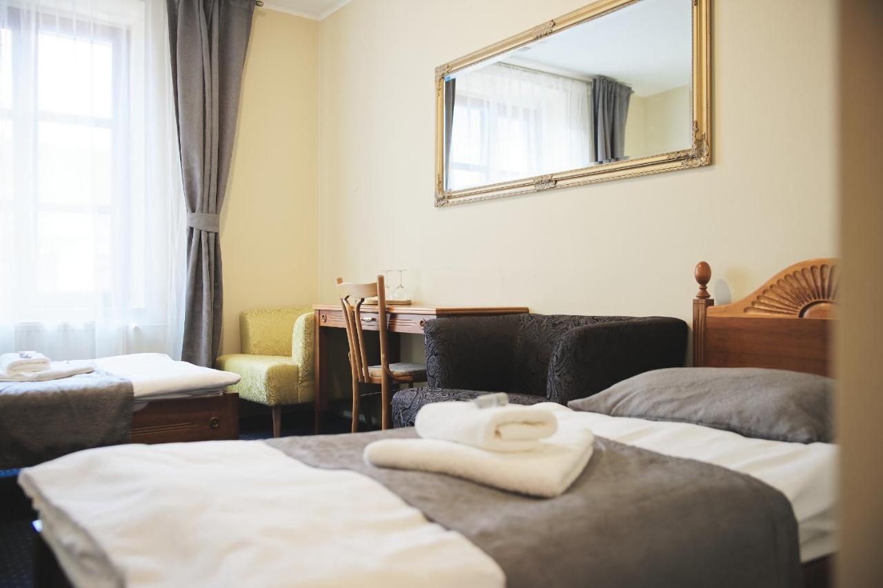 Hotel Napoleon Austerlitz Esterno foto