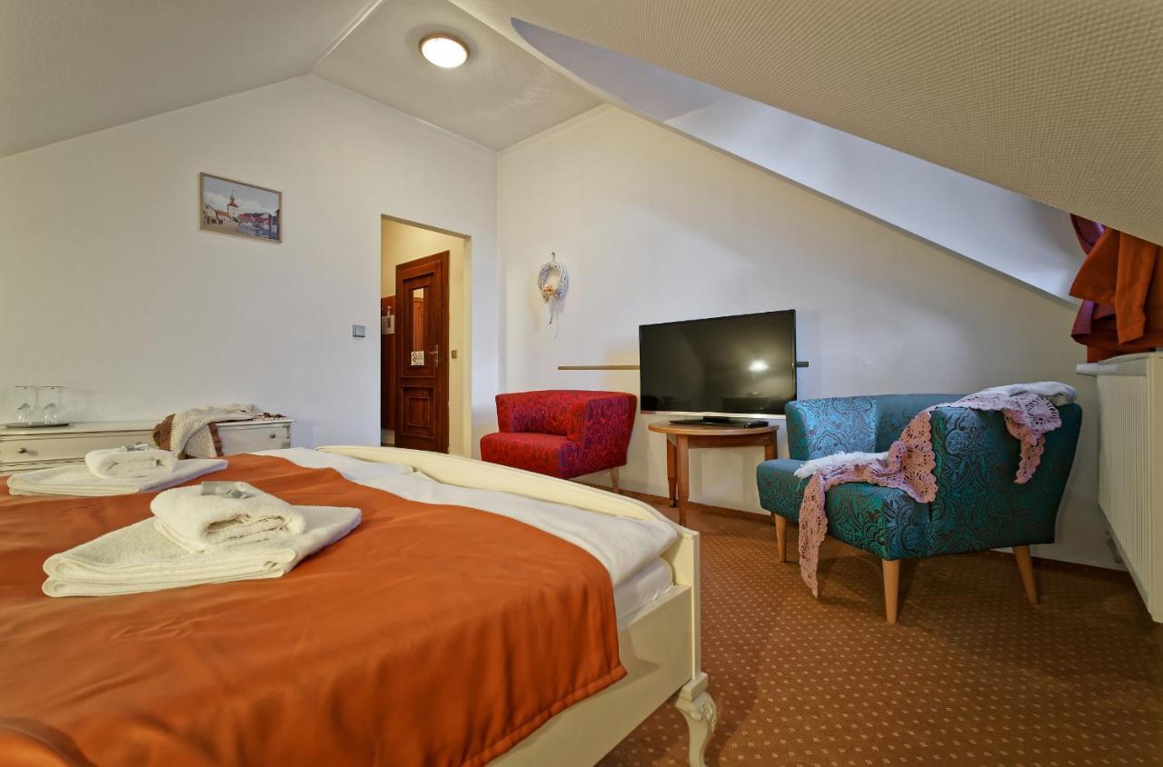 Hotel Napoleon Austerlitz Esterno foto