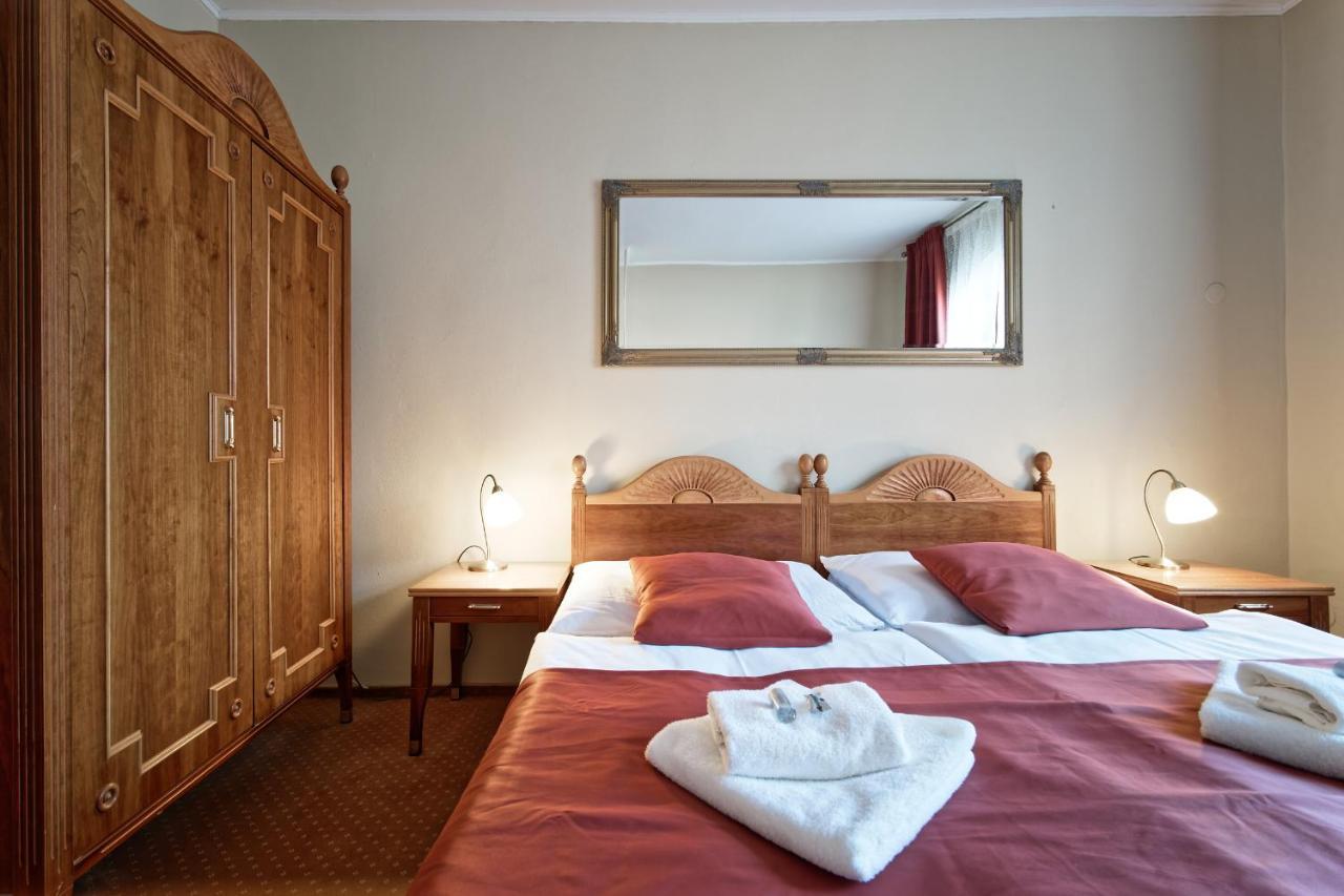 Hotel Napoleon Austerlitz Esterno foto