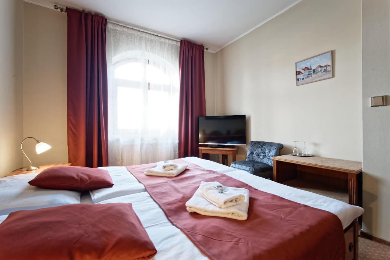 Hotel Napoleon Austerlitz Esterno foto